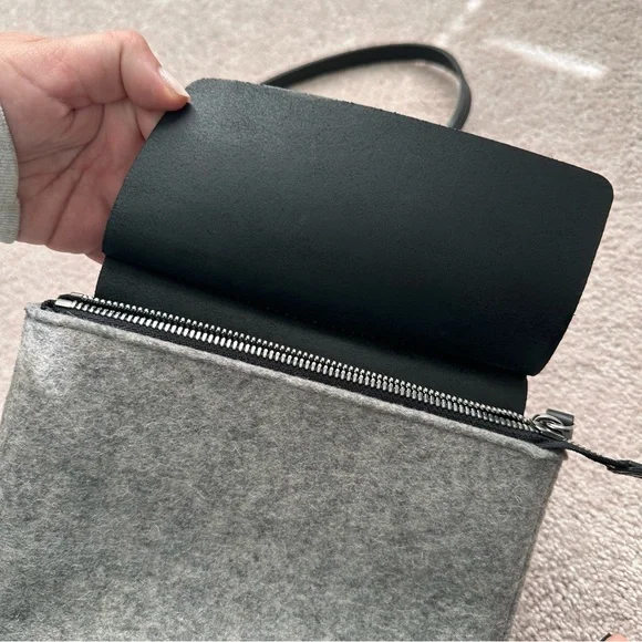 Graf Lantz X Eileen Fisher Wool and Leather Cross - Picture 7 of 12